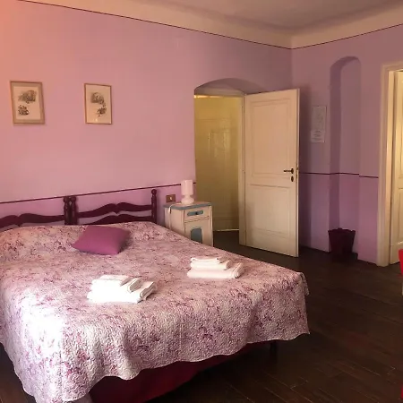 ファームステイ Agriturismo Cerrolungo ラ・スペツィア