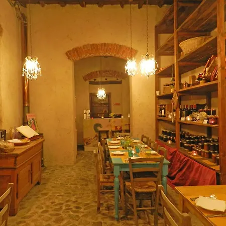 Agriturismo Cerrolungo Farm stay La Spezia