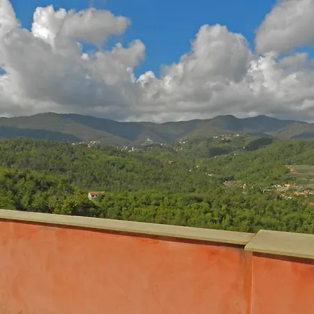Agriturismo Cerrolungo ファームステイ