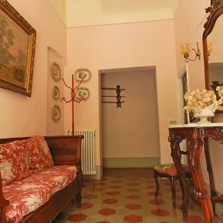 Agriturismo Cerrolungo ファームステイ