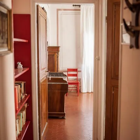 Agriturismo Cerrolungo ファームステイ