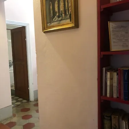 Agriturismo Cerrolungo ファームステイ